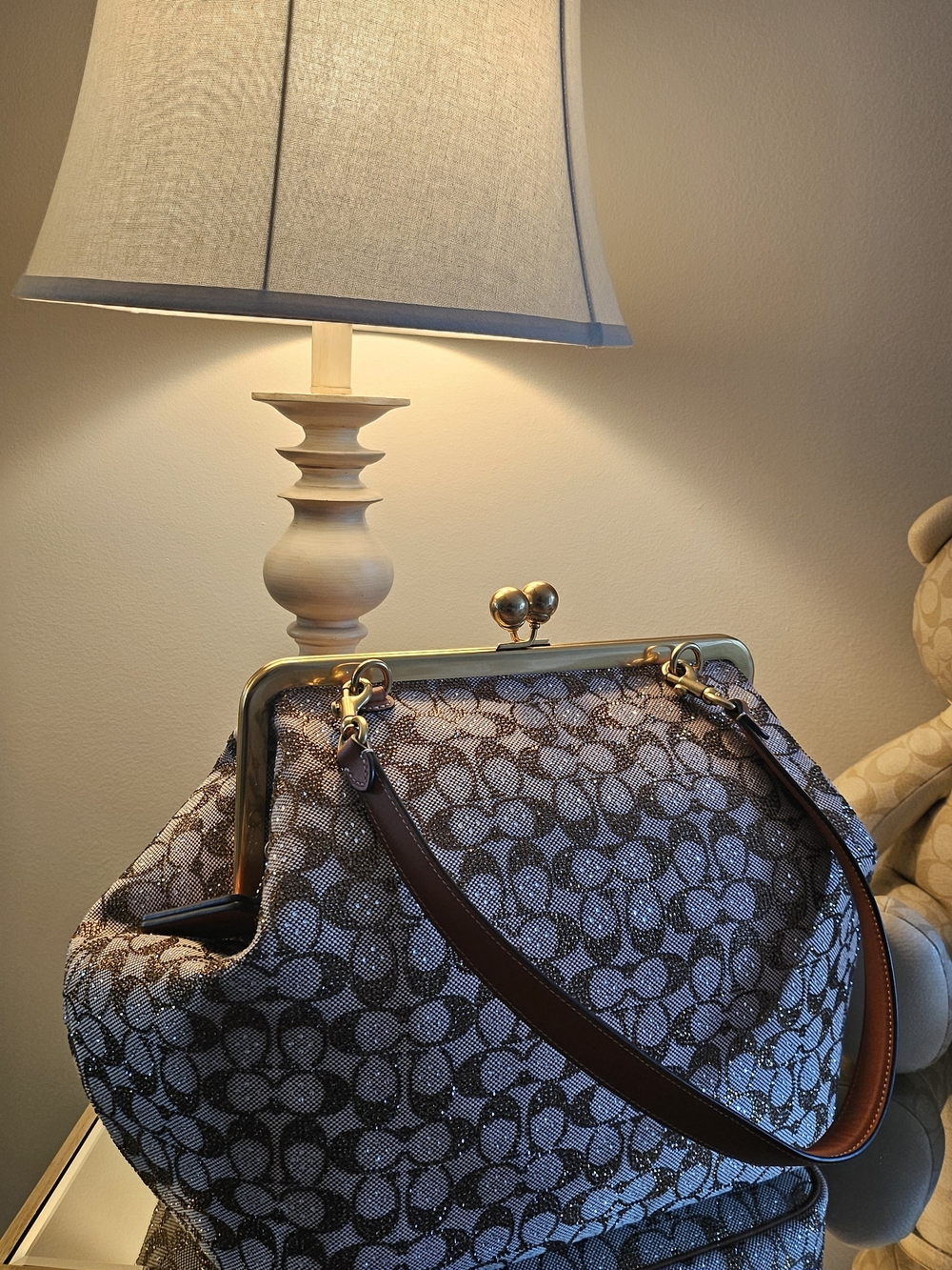 Limited Edition Coach Signature Jacquard KissLock Frame Clutch Crystal - Picture 4 of 10